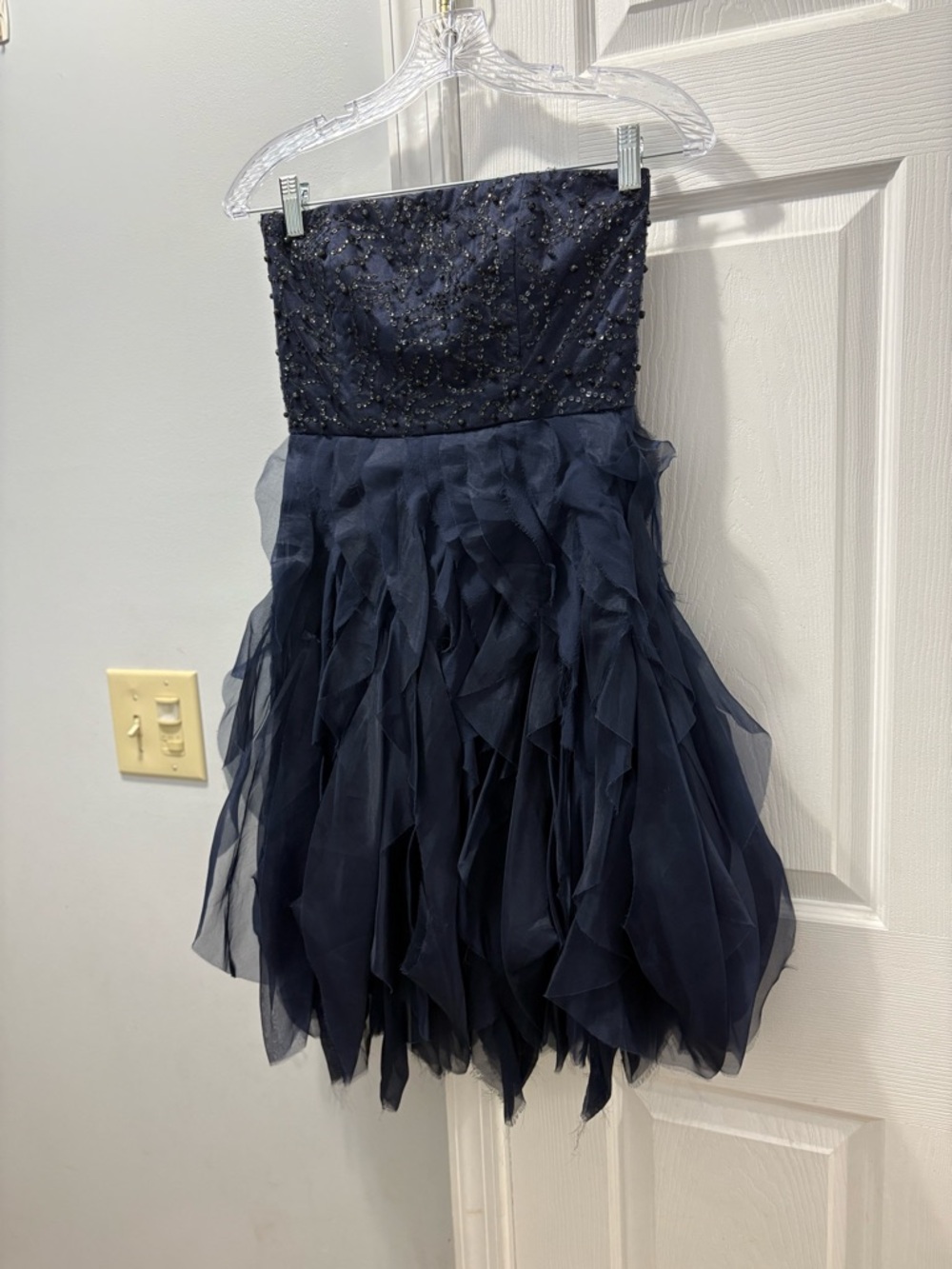 Alice + Olivia Strapless Beaded Petal Skirt Silk Cocktail Dress Size 4